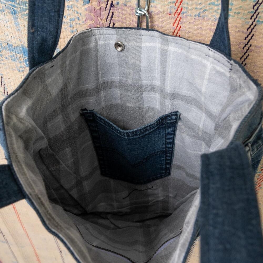 Reworked upcycled tote bag - Picture 7 of 7